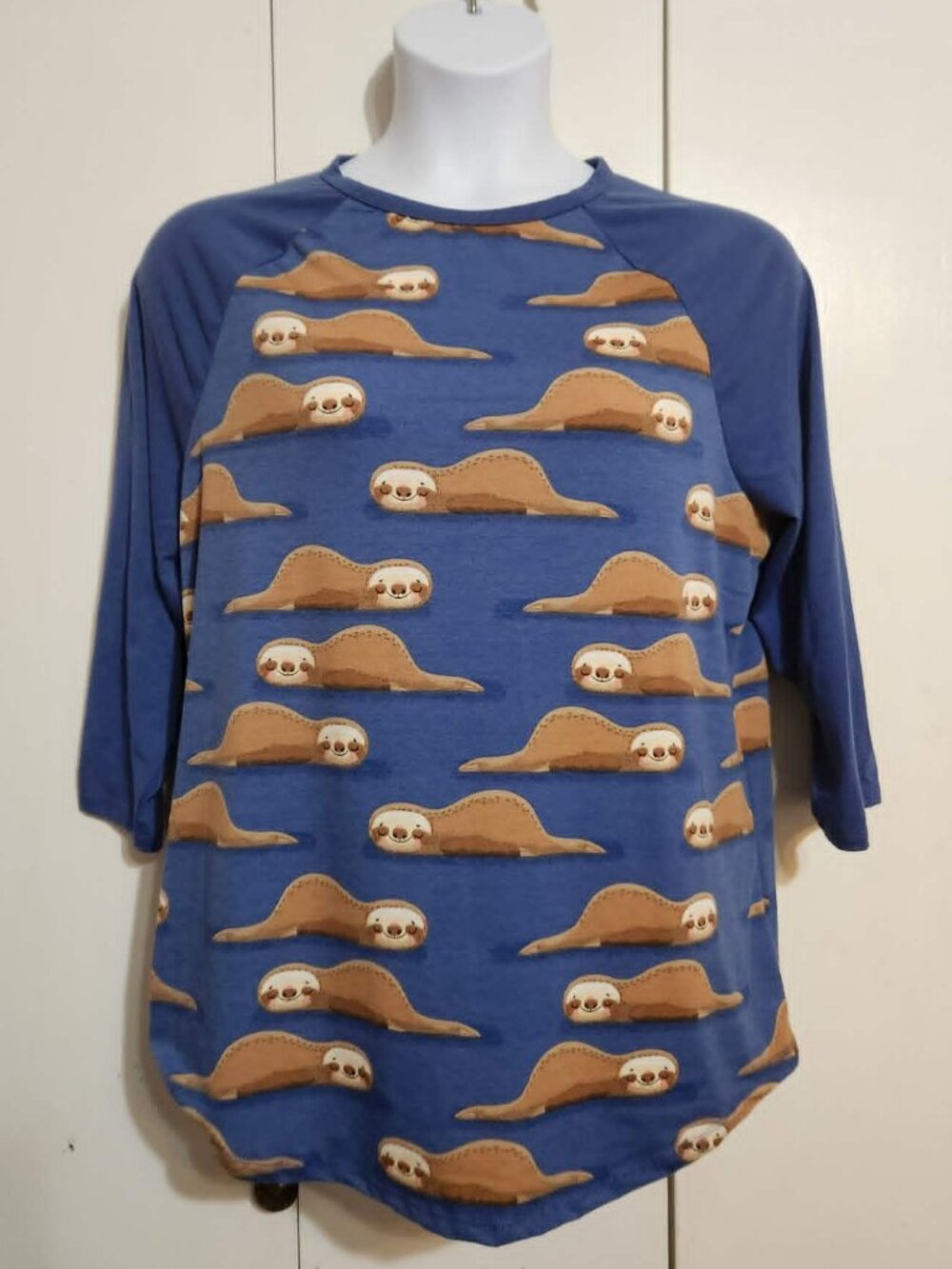 RARE HTF LuLaRoe Randy 2XL Sleeping Sloth Print Raglan Baseball Tee Sleep Top